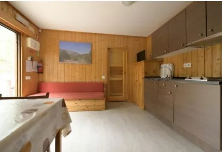 مكان تخييم Casas Da Gruta -