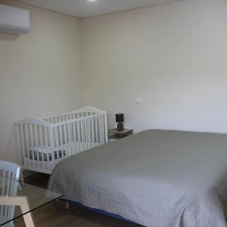 Casas Da Gruta - مكان تخييم Mira (Leiria)