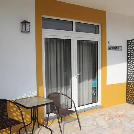 مكان تخييم Casas Da Gruta - *