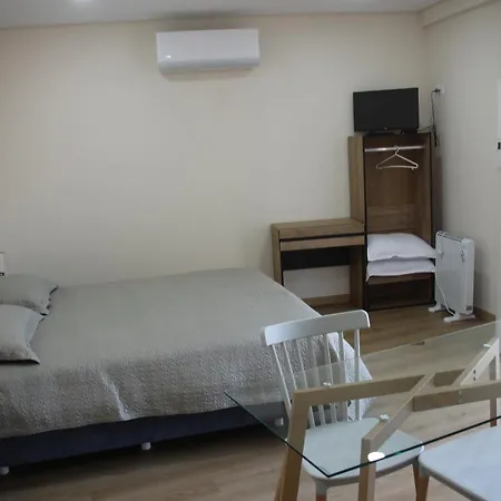مكان تخييم Casas Da Gruta -