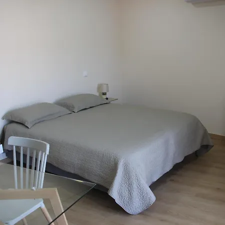 Casas Da Gruta - مكان تخييم Mira (Leiria)