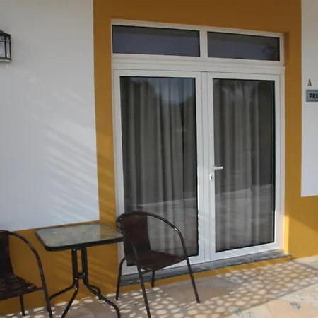Casas Da Gruta - *