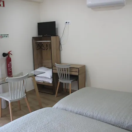 مكان تخييم Casas Da Gruta - *