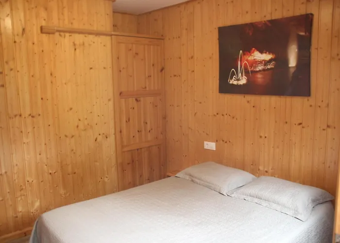 Casas Da Gruta - Camping Mira (Leiria)