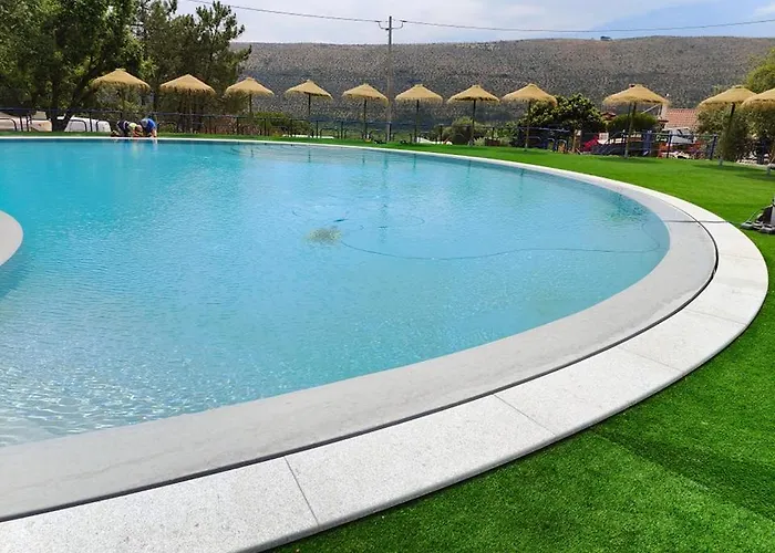 Casas Da Gruta - * Mira (Leiria)